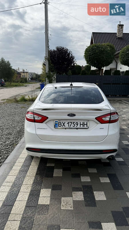 Седан Ford Fusion 2014 в Львові