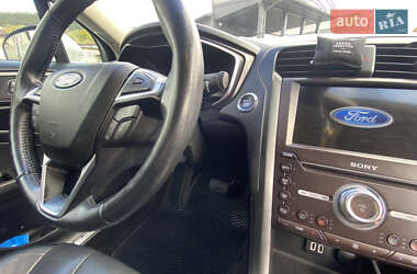 Седан Ford Fusion 2019 в 