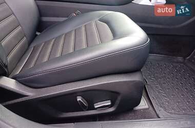 Седан Ford Fusion 2018 в 