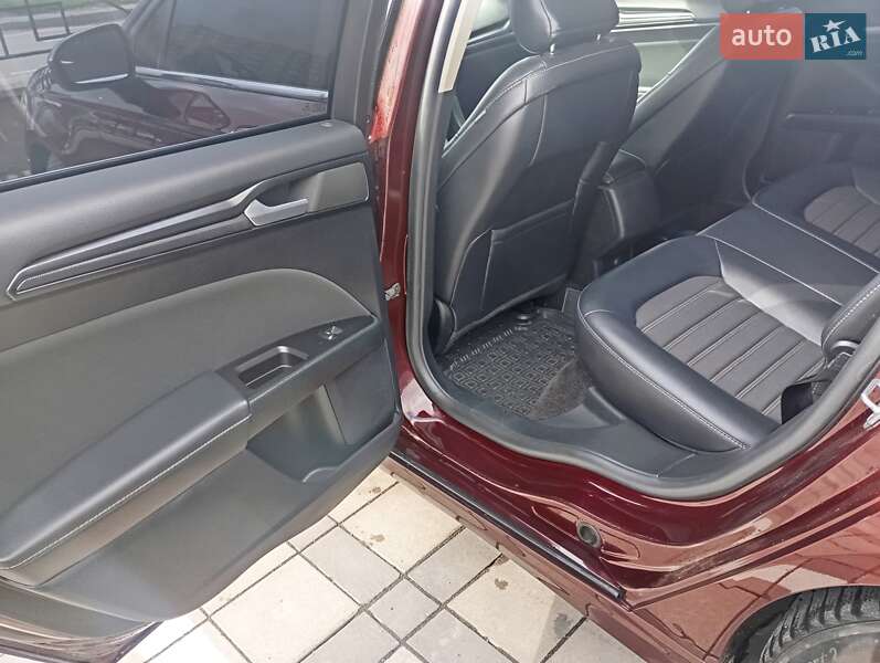 Седан Ford Fusion 2018 в Виннице