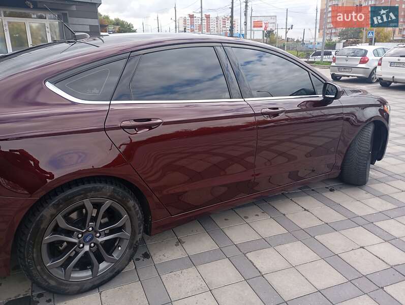 Седан Ford Fusion 2018 в Виннице