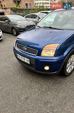 Хэтчбек Ford Fusion 2008 в 