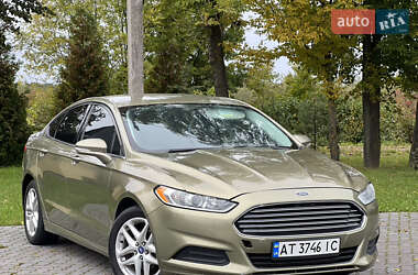 Седан Ford Fusion 2012 в 
