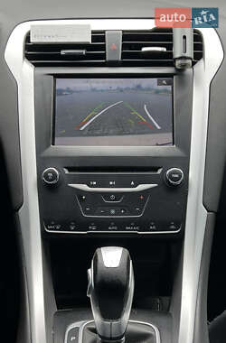 Седан Ford Fusion 2012 в 