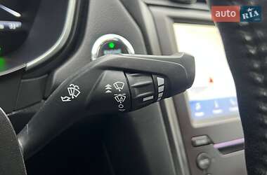 Седан Ford Fusion 2019 в 