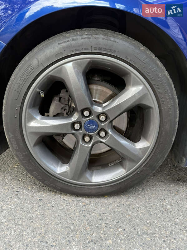Седан Ford Fusion 2014 в Дніпрі