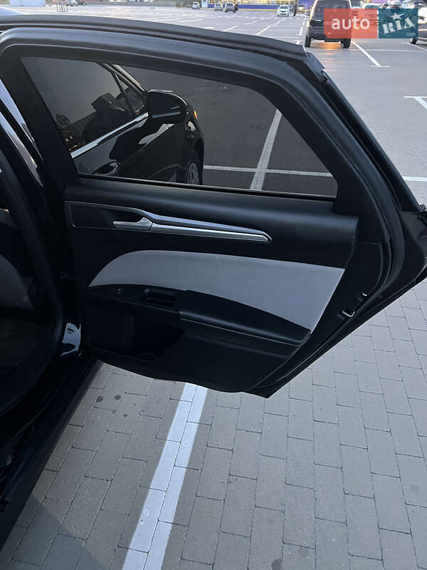 Седан Ford Fusion 2013 в Сумах
