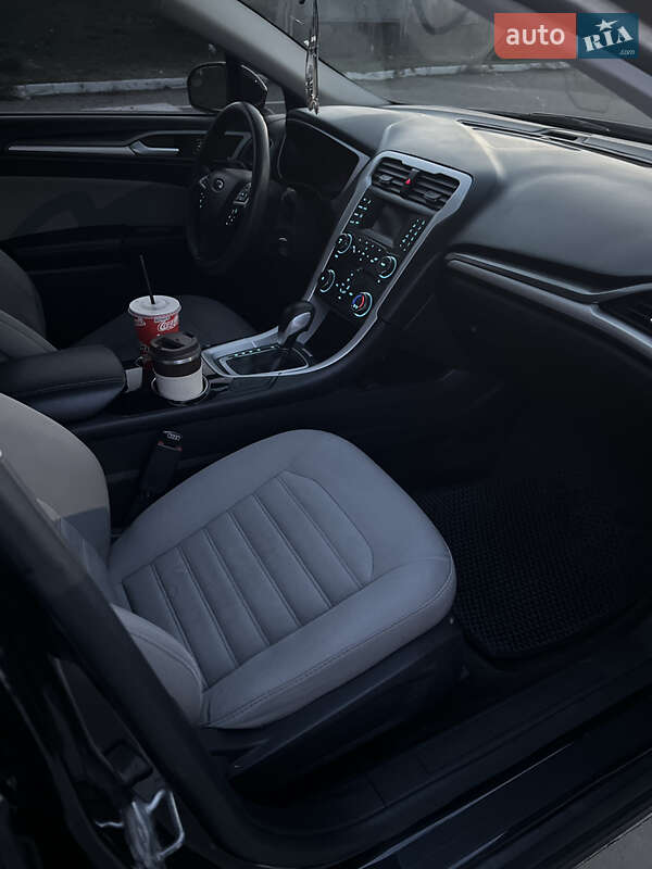 Седан Ford Fusion 2013 в Сумах
