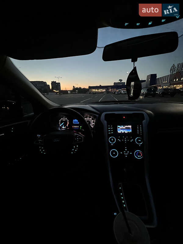 Седан Ford Fusion 2013 в Сумах