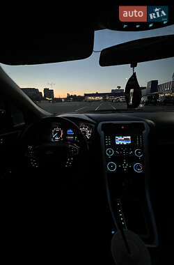 Седан Ford Fusion 2013 в 