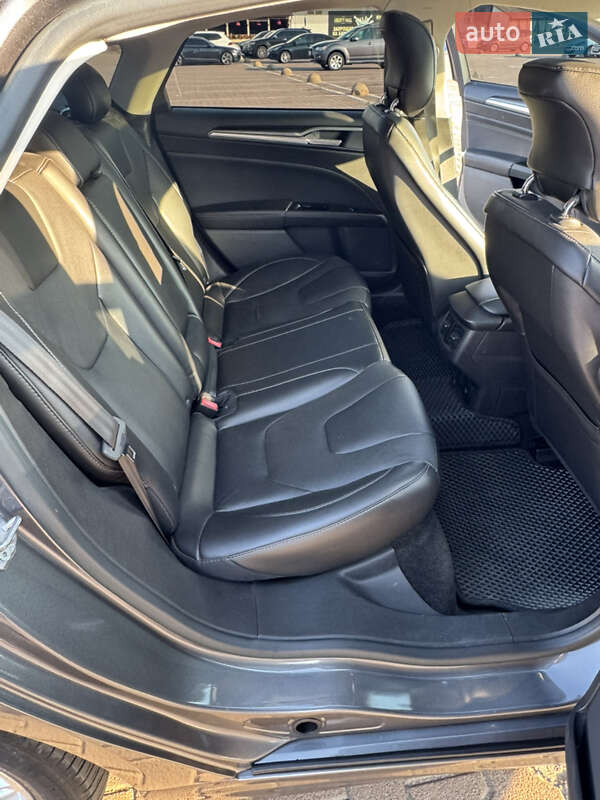 Седан Ford Fusion 2014 в Житомирі