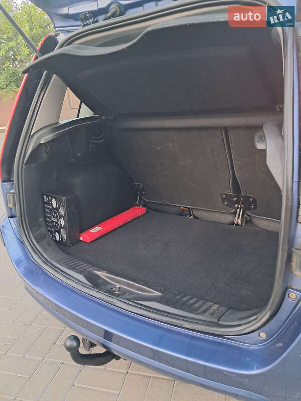 Хэтчбек Ford Fusion 2006 в Прилуках