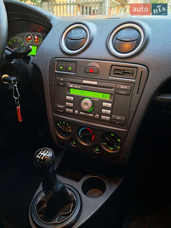 Хэтчбек Ford Fusion 2006 в Прилуках