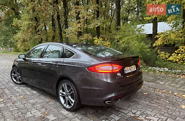 Седан Ford Fusion 2015 в 