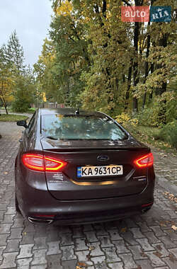 Седан Ford Fusion 2015 в 