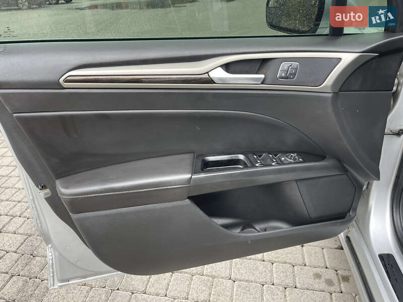 Седан Ford Fusion 2014 в Одесі