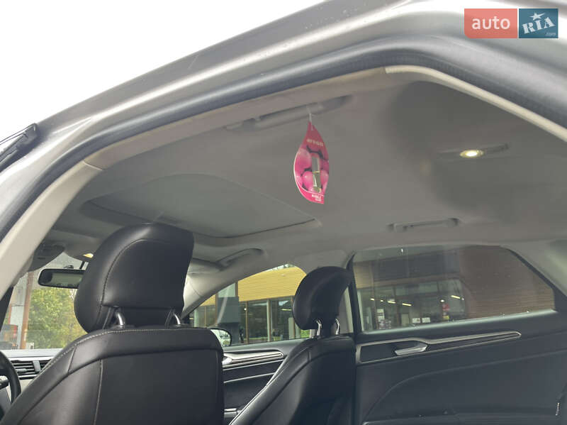 Седан Ford Fusion 2014 в Одесі