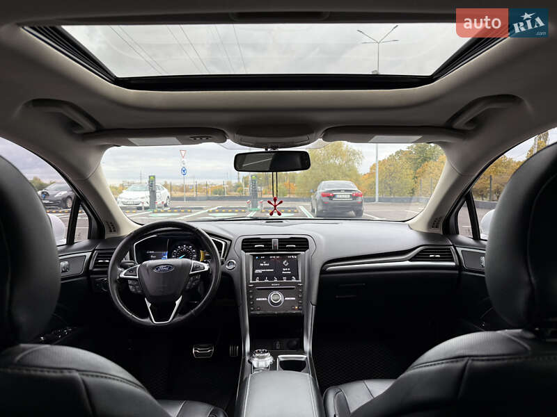 Седан Ford Fusion 2018 в Чернигове