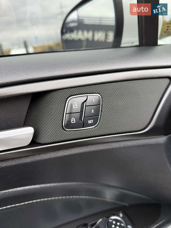 Седан Ford Fusion 2018 в Чернигове