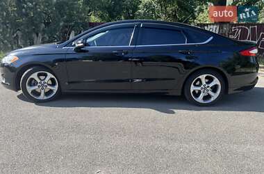 Седан Ford Fusion 2016 в  фото 5 Седан Ford Fusion 2016 в