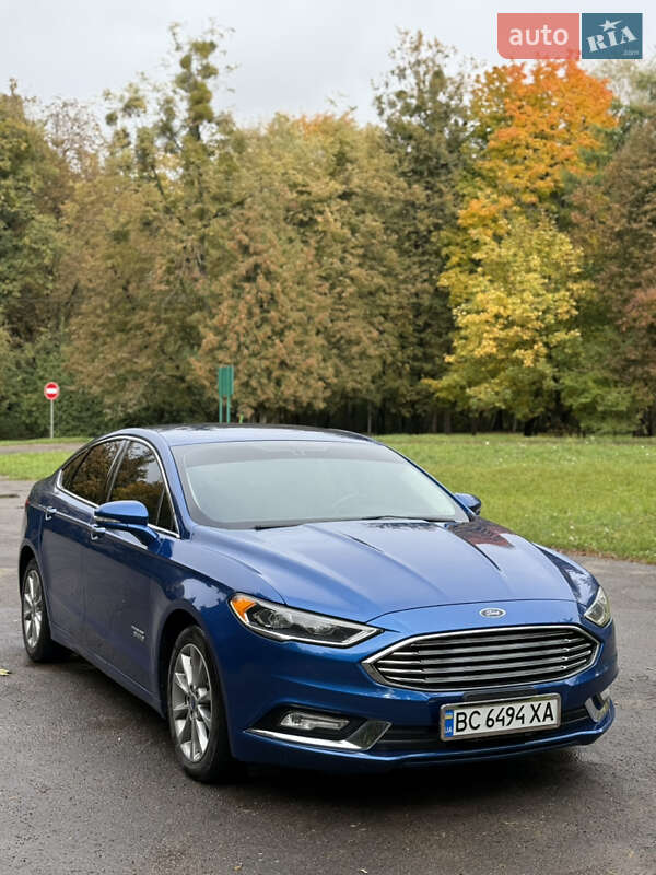 Седан Ford Fusion 2016 в Львові