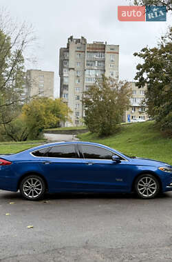 Седан Ford Fusion 2016 в 