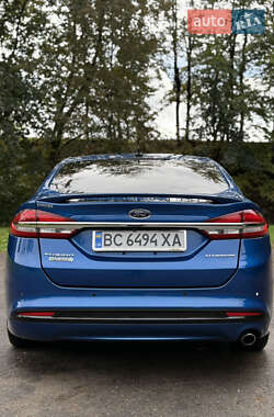 Седан Ford Fusion 2016 в 