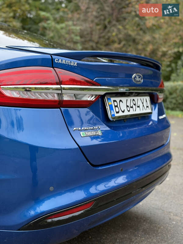 Седан Ford Fusion 2016 в Львові
