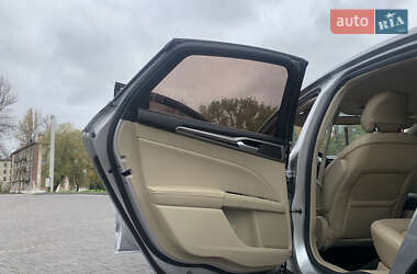 Седан Ford Fusion 2013 в 