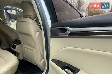 Седан Ford Fusion 2013 в 