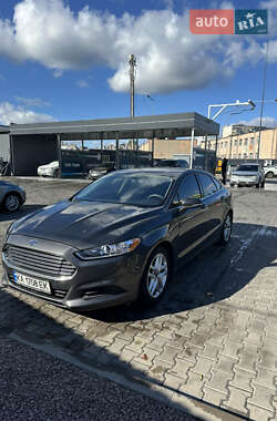 Седан Ford Fusion 2016 в 