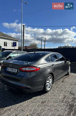Седан Ford Fusion 2016 в 