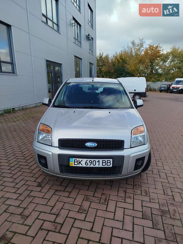 Хетчбек Ford Fusion 2011 в Рівному
