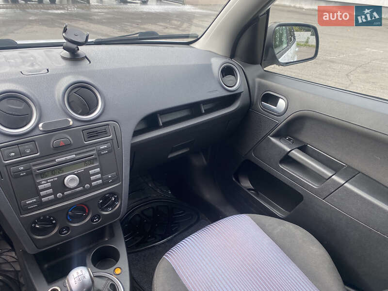 Хетчбек Ford Fusion 2011 в Львові