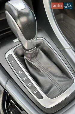 Седан Ford Fusion 2014 в 
