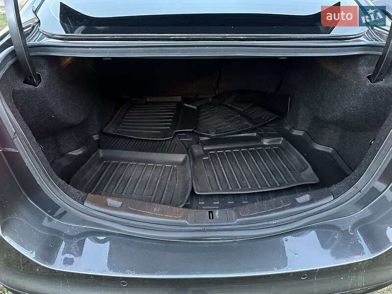 Седан Ford Fusion 2014 в Сумах