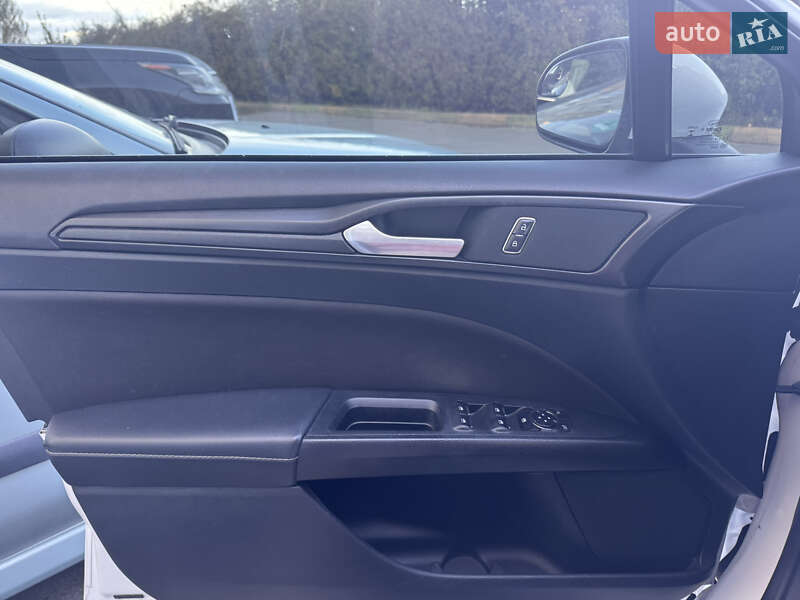 Седан Ford Fusion 2017 в Києві
