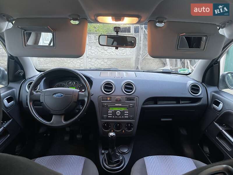 Хэтчбек Ford Fusion 2008 в Виннице