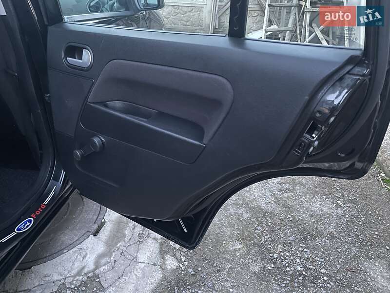 Хэтчбек Ford Fusion 2008 в Виннице