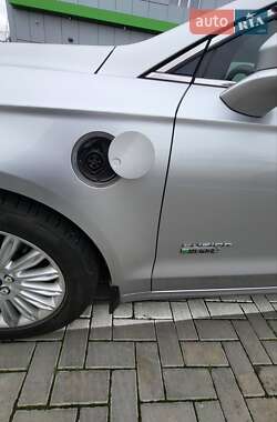Седан Ford Fusion 2013 в 