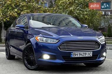 Седан Ford Fusion 2014 в  фото 4 Седан Ford Fusion 2014 в