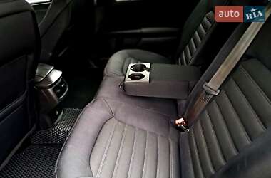 Седан Ford Fusion 2015 в 