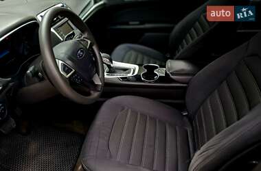 Седан Ford Fusion 2015 в 