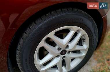 Седан Ford Fusion 2015 в 