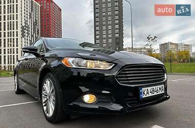 Седан Ford Fusion 2015 в 