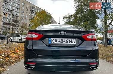 Седан Ford Fusion 2015 в 