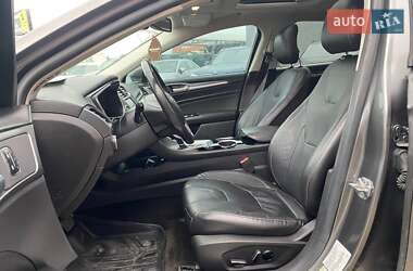 Седан Ford Fusion 2013 в 
