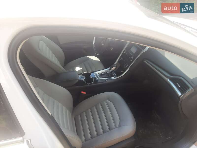 Седан Ford Fusion 2014 в Києві