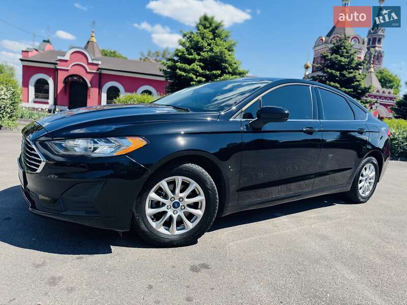 Седан Ford Fusion 2020 в Днепре