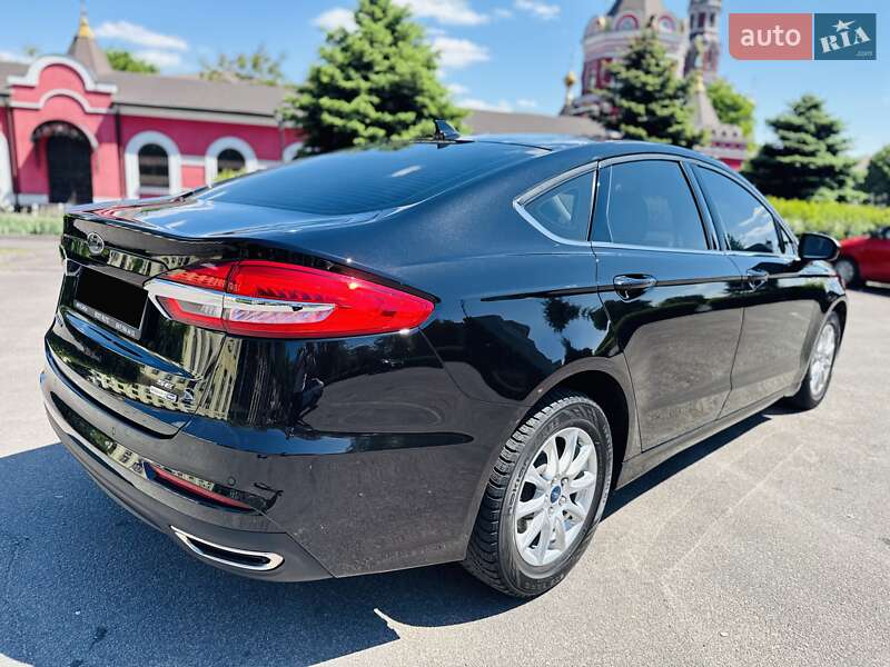 Седан Ford Fusion 2020 в Днепре